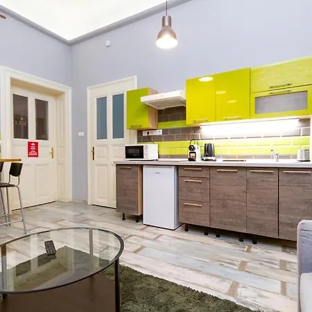 Danube Side Oasis W 2bdr In A Pedestrial Street * Budapest
