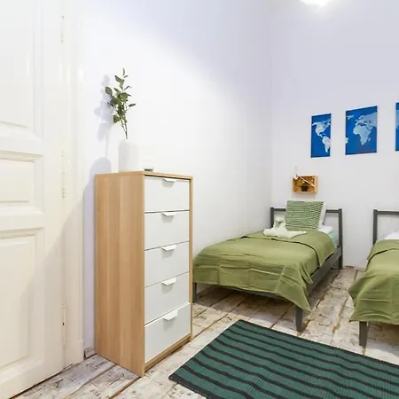 Danube Side Oasis W 2bdr In A Pedestrial Street *