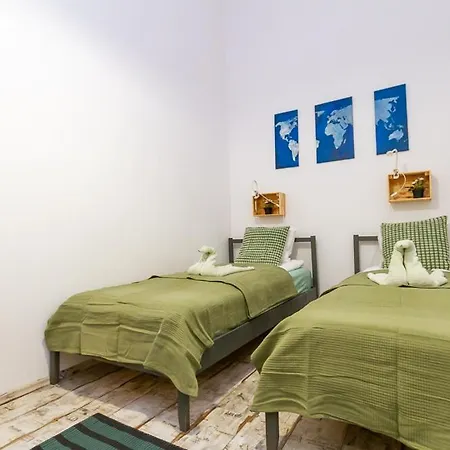 Apartment Danube Side Oasis W 2bdr In A Pedestrial Street *